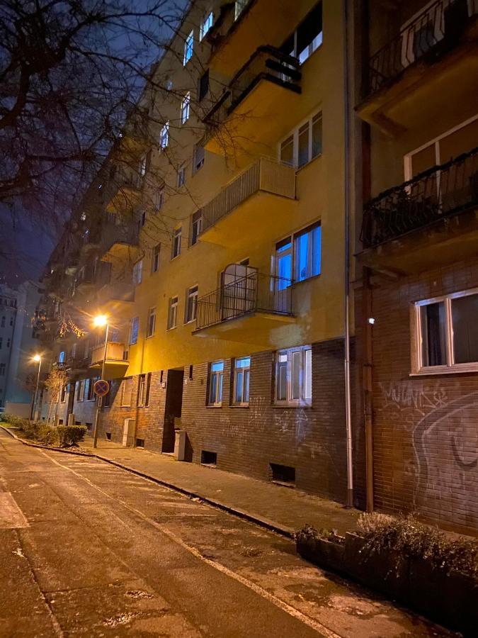 Sunny House One Apartment Bratislava Exterior foto