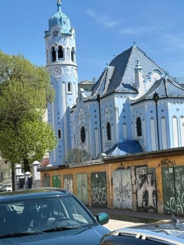 Sunny House One Apartment Bratislava Exterior foto